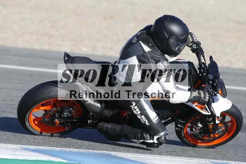 Archiv-2025/02 28.-31.01.2025 Moto Center Thun Jerez/gruen-green/4